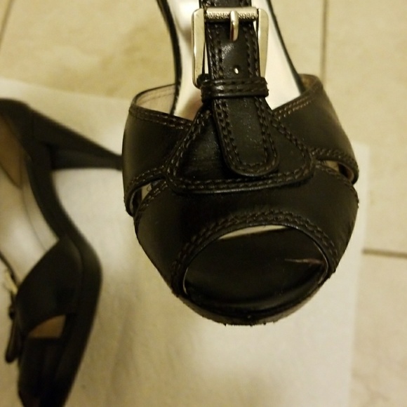 Michael Kors Black Shoes Size 9M - Picture 4 of 7